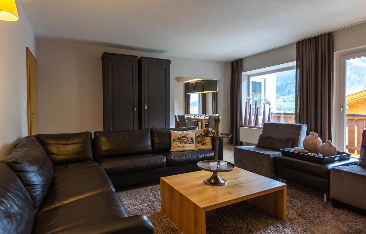 Haus Almkreek Lägenhet Kaprun Exteriör bild