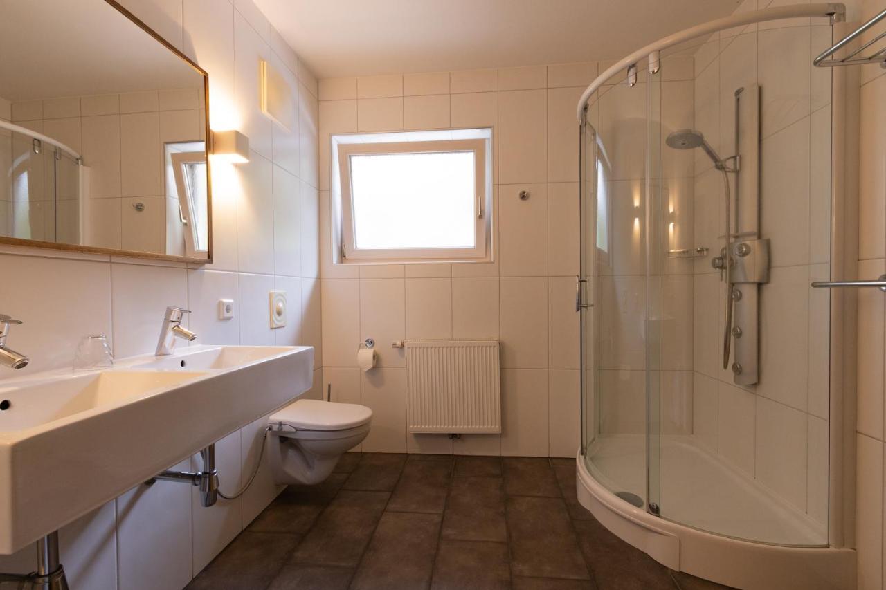Haus Almkreek Lägenhet Kaprun Exteriör bild