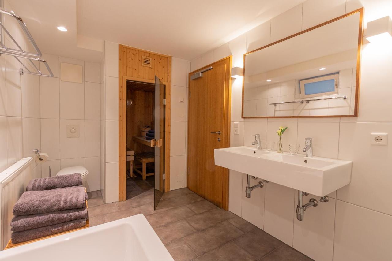 Haus Almkreek Lägenhet Kaprun Exteriör bild