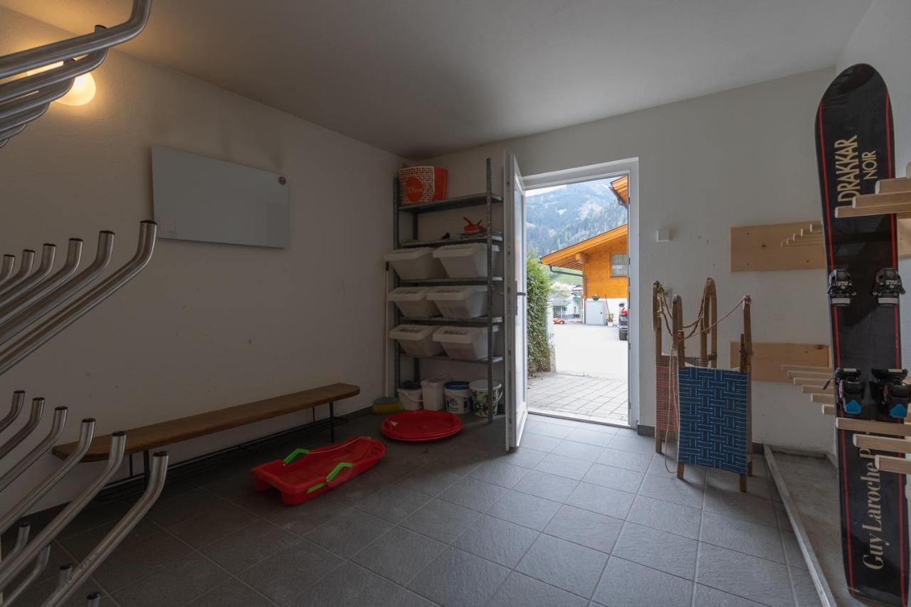 Haus Almkreek Lägenhet Kaprun Exteriör bild